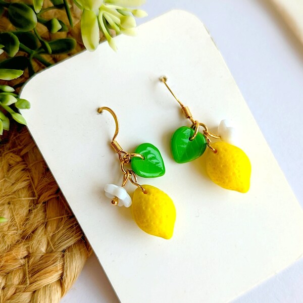 Boucles d'oreilles femme citrons jaunes en verre, bijoux fruits, boucles d'oreilles originales, cadeau femme, cadeau pour elle, bijou citron