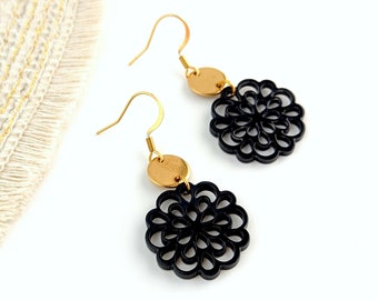 Boucles d'oreilles noir et or fleur en résine pour femme