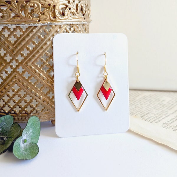 Boucles d'oreilles losanges rouge et or pour femme, bijou minimaliste géométrique pour elle, cadeau  bijou simple, cadeau pour maman