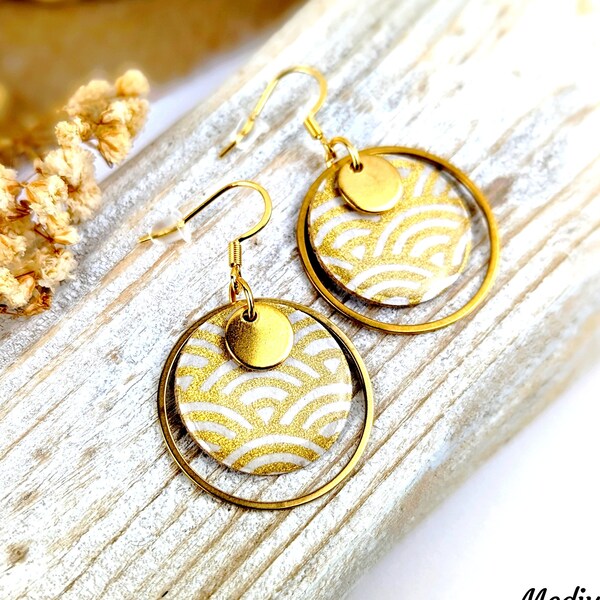 Women's white and gold Japanese wave earrings, handmade jewelry in paper and resin, art deco, minimalist, boho, gift for her