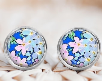 Boucles d'oreilles puces cabochons motif fleurs bleu et rose
