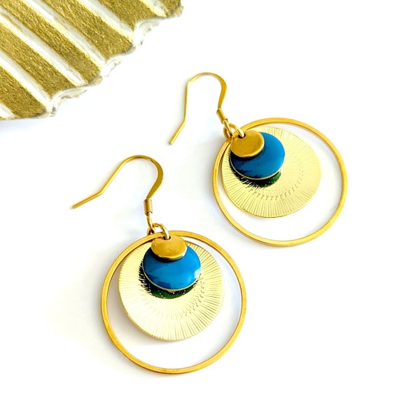 Boucles d'oreilles boho bleu paon et or pour femme, bijou bleu or, cadeau fait main, cadeau pour elle, bijoux bleu canard, bijoux fantaisie