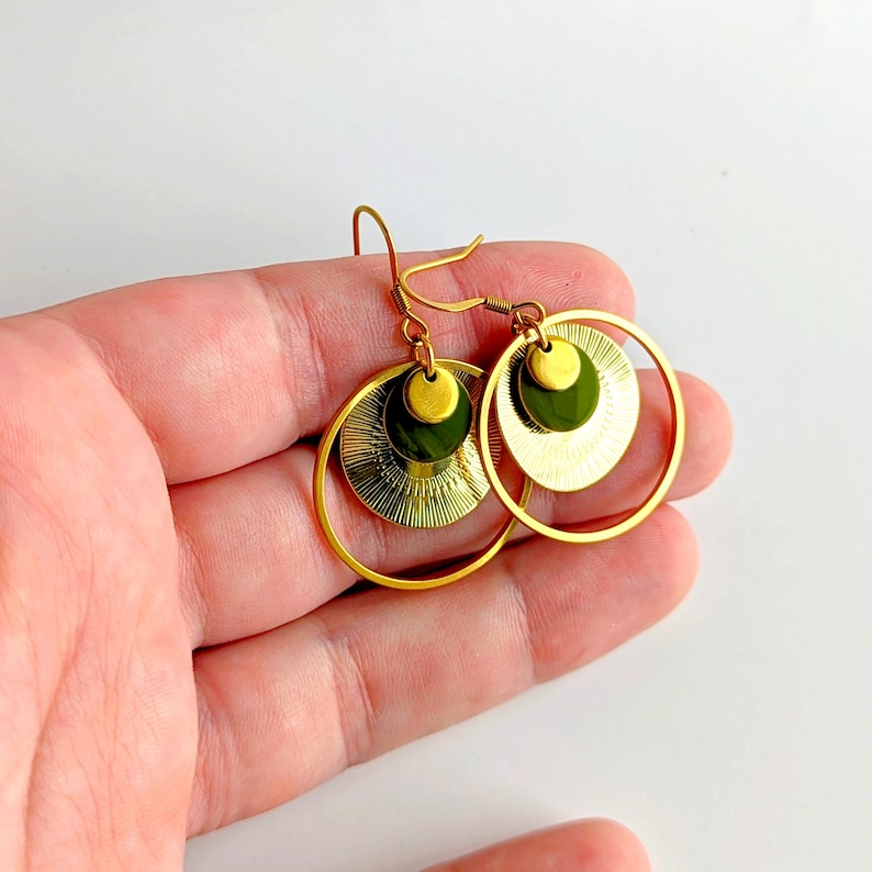 Boucles d'oreilles vert et or pour femme, bijoux boho chic, cadeau pour elle, bijoux fantaisie bohème chic, bijou automne, cadeau pour maman image 4