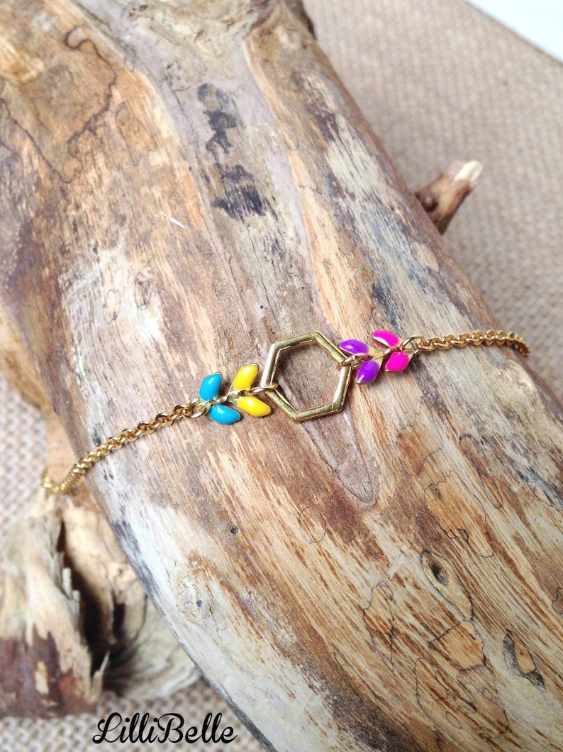 Fine bracelet geometric minimalist handmade jewelry gold plated and enamel: hexagon and chain ear-gold