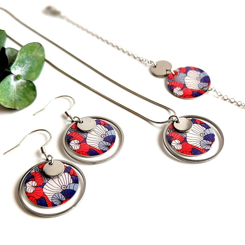 Parure de bijoux femme japonais bleu rouge et argent, collier, bracelet et boucles d'oreilles, cadeau maman, cadeau pour elle image 1