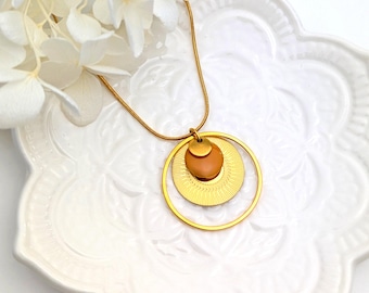 Gold-plated brass and stainless steel round pendant necklace for women, boho necklace, handmade jewelry gift, gift idea for her