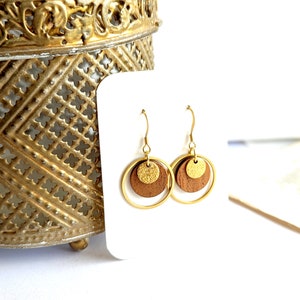 Pendientes de mujer de madera y oro en acero inoxidable quirúrgico dorado, regalo para ella, joyería hecha a mano, joyería minimalista, joyería sencilla imagen 4