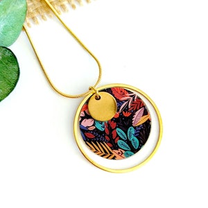 Collier pendentif fleurs et feuilles colorés pour femme, collier fantaisie résine, bijoux bohème chic, cadeau pour elle, fait main image 2