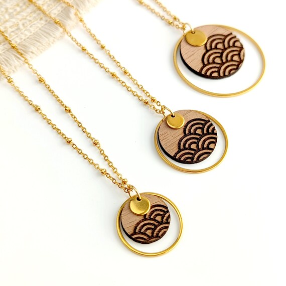 Collier Chaîne Inox Avec Pendentif Cercle Et émeraudes - Neuf Avec étiquettes, Bijou Fantaisie Générique