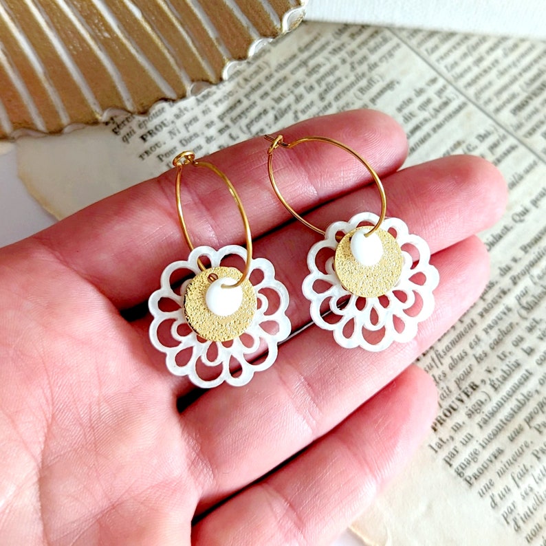 Boho flower hoop earrings in pearly white and gold resin for women, gold stainless steel, boho chic jewelry, gift for her image 4