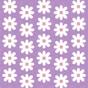 Peut inclure: Motif répété de fleurs blanches en forme de marguerites avec des centres roses sur un fond lavande texturé. Les fleurs sont espacées uniformément, créant un design symétrique. L'esthétique générale est simple et florale.