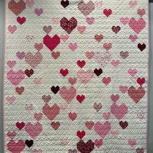 FREE SHIPPING! Modern Piecing Love Quilt, Valentines Day Handmade Quilt, Heart Block Blanket, Beautiful Oversized Throw Blanket