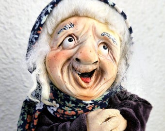 Muñeca de arte única Erica "Abuela Risueña" Muñeca de hada bruja coleccionable hecha a mano