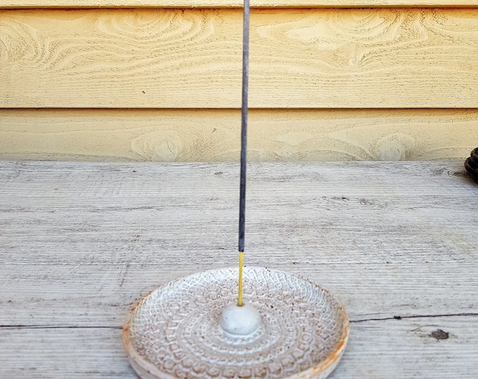 Handmade ceramic incense holder with pattern inlay - round - white - gifts for her - gifts for home - gifts for mum - made in australia
