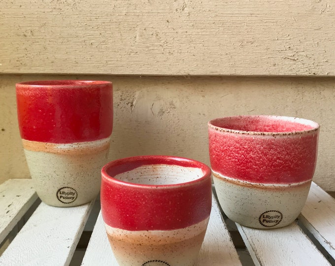 Handmade ceramic travel cup/tumbler red and white - gifts for her - gifts for sister - gifts for mum - modern decor - latte cup - keep cup