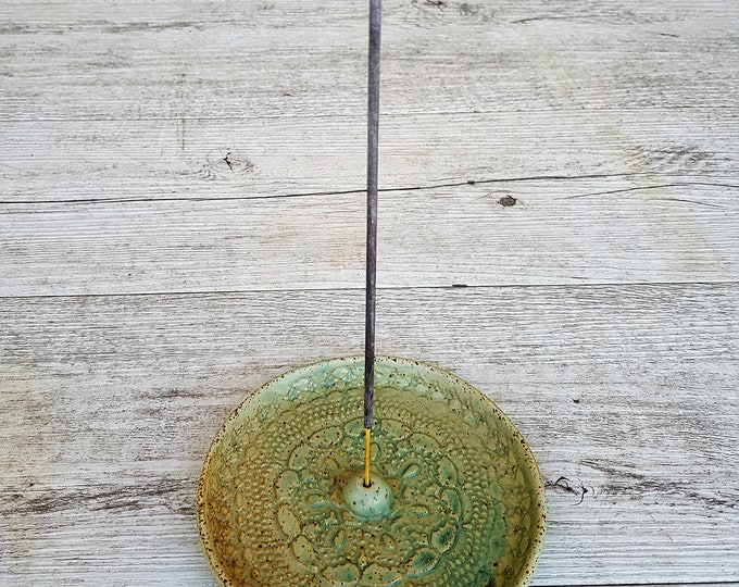 Handmade ceramic incense holder with pattern inlay - round - green - gifts for her - gifts for home - gifts for mum - made in australia