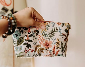 Rifle Paper Co Essential Oil Bag, NATURAL CANVAS, Essential Oil Case, Essential Oil Storage, Rifle Paper Co Fabric.