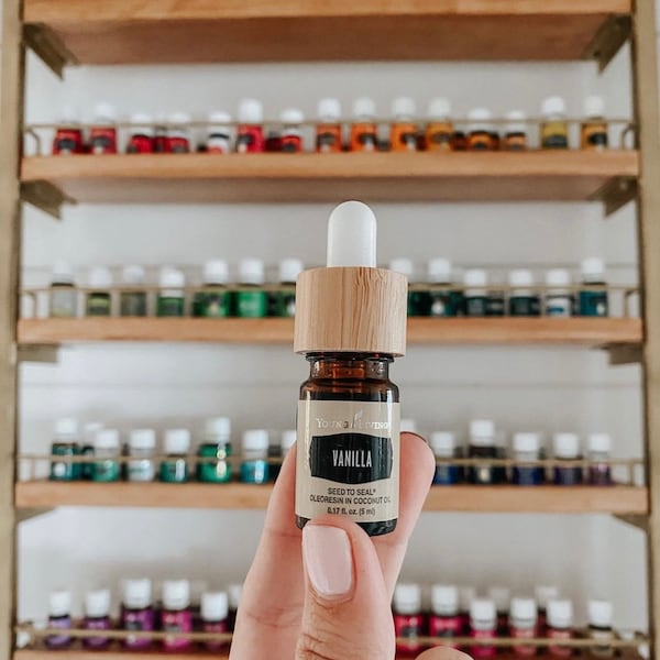 BAMBOO or Rose Gold Droppers for 15ml and 5ml Essential Oil Bottles. 2 sizes- 5ml and 15ml. 3 pack.