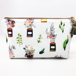 Essential Oil Bag, Tassel Essential Oil Bag, Essential Oil Storage- holds up to 14 bottles, any brand! 5ML/15ML/Rollers WHITE