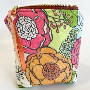 Quilted Essential Oil Bag, Essential Oil Case, Essential Oil Storage- holds oil bottles, any brand! 5ML/15ML/Rollers