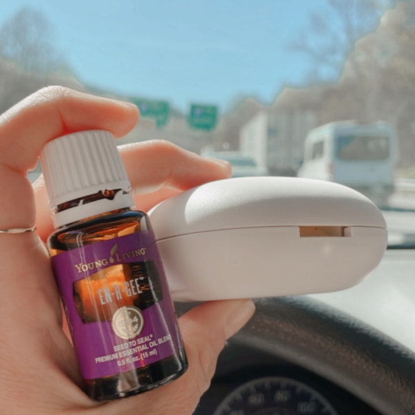 Portable Waterless Diffuser, Mini diffuser, Macaroon diffuser, USB charged diffuser- 2 colors: white and pink!