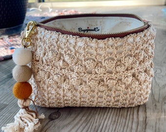 White pops with macrame overlay Essential Oil Bag, Essential Oil Case, Tassel Essential Oil Bag, Essential Oil Storage