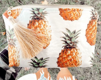 Pineapple! Essential Oil Bag, Essential Oil Case, Tassel Essential Oil Bag, Essential Oil Storage- holds up to 14 bottles, any brand!