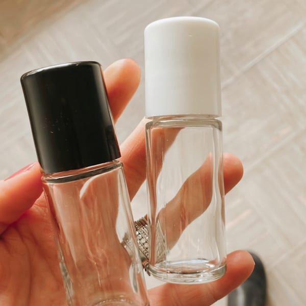 Botella con rodillo de 30 ml - bola metálica *tapa BLANCA o NEGRA*