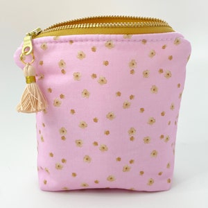 Soft PINK Essential Oil Bag, Essential Oil Case, Essential Oil Storage- holds oil bottles, any brand! 5ML/15ML/Rollers