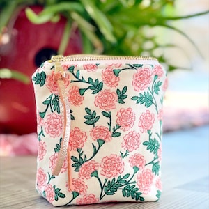 Rifle floral Essential Oil Bag, Essential Oil Case, Essential Oil Storage- holds oil bottles, any brand! 5ML/15ML/Rollers