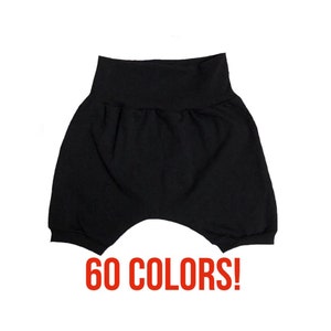 Puede incluir: Pantalones cortos de algod&oacute;n negro con una cintura el&aacute;stica ancha. &iexcl;60 COLORES!