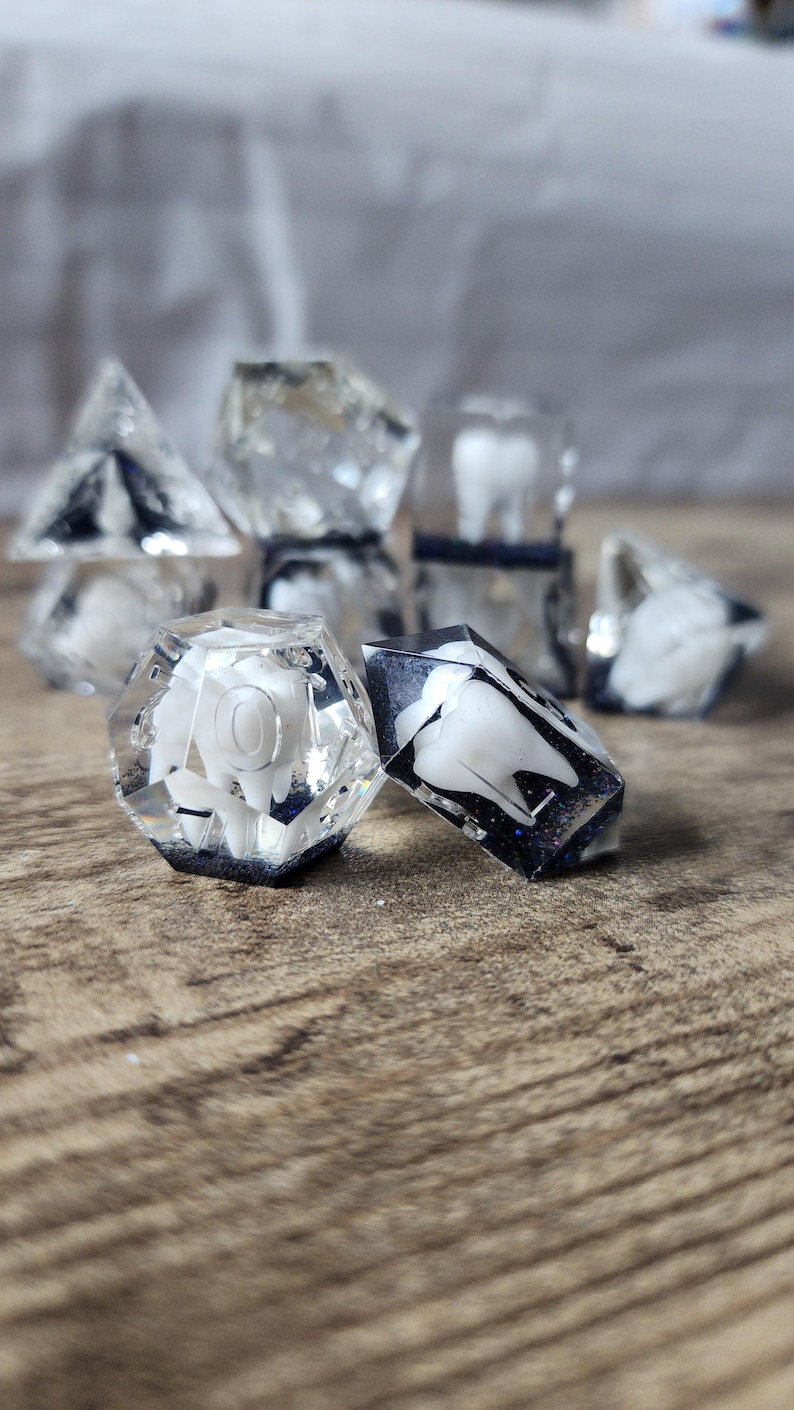 Sharp Edge DND-tärningsset: Akryl Oddities, RPG Polyhedral-tärningar bild 7