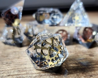 Ensemble de dés Steampunk Gear : dés polyédriques du MDN à bords tranchants
