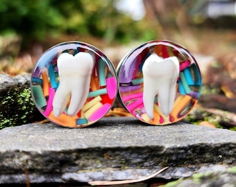 Limited Edition, Real teeth plugs, Plugs, Teeth, Real animal teeth, Animal teeth, Teeth plugs, Gauges, Ear gauges, Resin, Teeth, Oddities