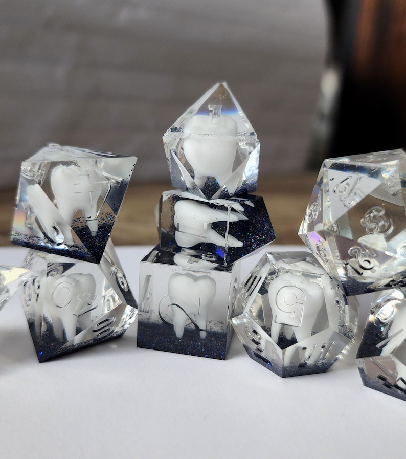 Sharp Edge DND-tärningsset: Akryl Oddities, RPG Polyhedral-tärningar bild 9