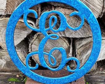 Décoration murale monogramme en résine personnalisée : initiale métallique 3D