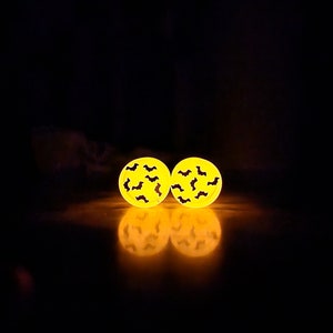 Bats, Bat Plugs, Plugs, Glow in the dark, Flying Bats, Colorful Plugs, Ear Gauges, Halloween, Halloween Plugs, Holographic, Holographic Bats