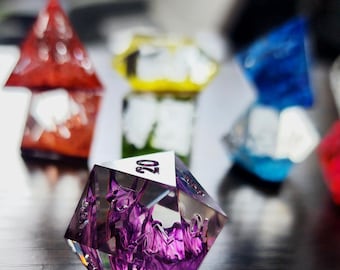 Sharp Edge Akryl DND Tärningsset: Regnbågsfärgade Polyhedrala RPG Tärningar