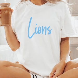 Custom Team Name with Heart T-Shirt, School Spirit Wear Graphic Tee, Personalized Football Team Shirt Baseball Mom Sports Tshirt Custom