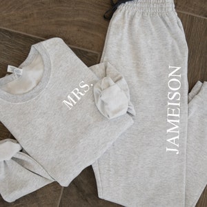 Bridal Gift Set, Mrs. Hooded Sweatshirt, New Mrs. Set, Mrs. Sweatshirt, Bride Sweatpants, New Mrs, Honeymoon Outfit, New Mrs. Joggers