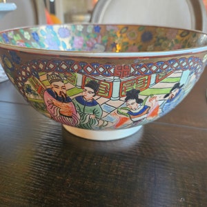 Nián qián zhì lóng Vintage Antique Chinese Porcelain Dish Bowl Genuine Older Piece Stunning Quality Hand Painted Famille Rose