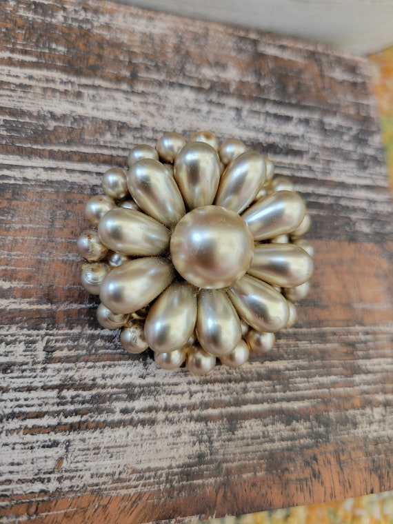 Vintage Glass Style Layered Faux Pearl Brooch Pin 