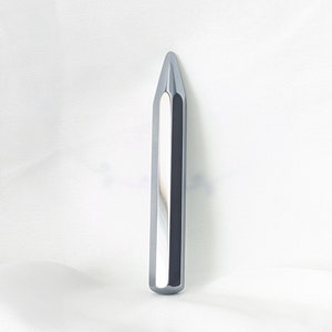 YUANWELLNESS: Faceted Terahertz tool for acupressure, massage, acupuncture, Teishin, Dashin