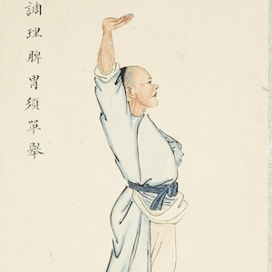 Pode incluir: Ilustração em aquarela de uma pessoa em uma túnica branca, com um braço levantado. A pessoa tem a cabeça raspada e está voltada para a esquerda. Caracteres chineses impressos verticalmente no lado esquerdo da imagem.