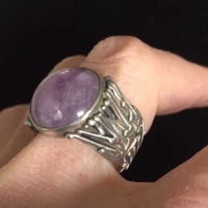 Vintage 1960&#39;S Contemporary Sterling Silver And Cabochon Amethyst Ring