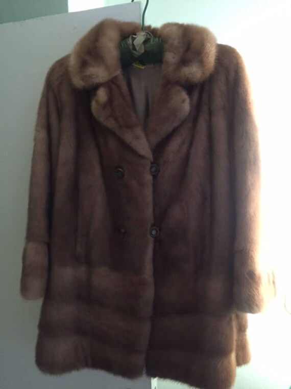 Vintage Stunning 60'S Or Early 70's Mink Jacket E… - image 1