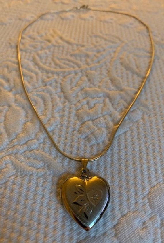 Vintage Sterling Silver Small Heart Locket W/ Ste… - image 4
