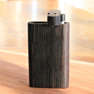 Black Smoker Gift Pack: Wenge Dugout, Stash Jar, Grinder & One Hitter image 7