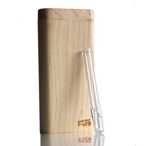 Caja de almacenamiento Futo Maple Wood Dugout-Premier con One Hitter y limpiador de almacenamiento