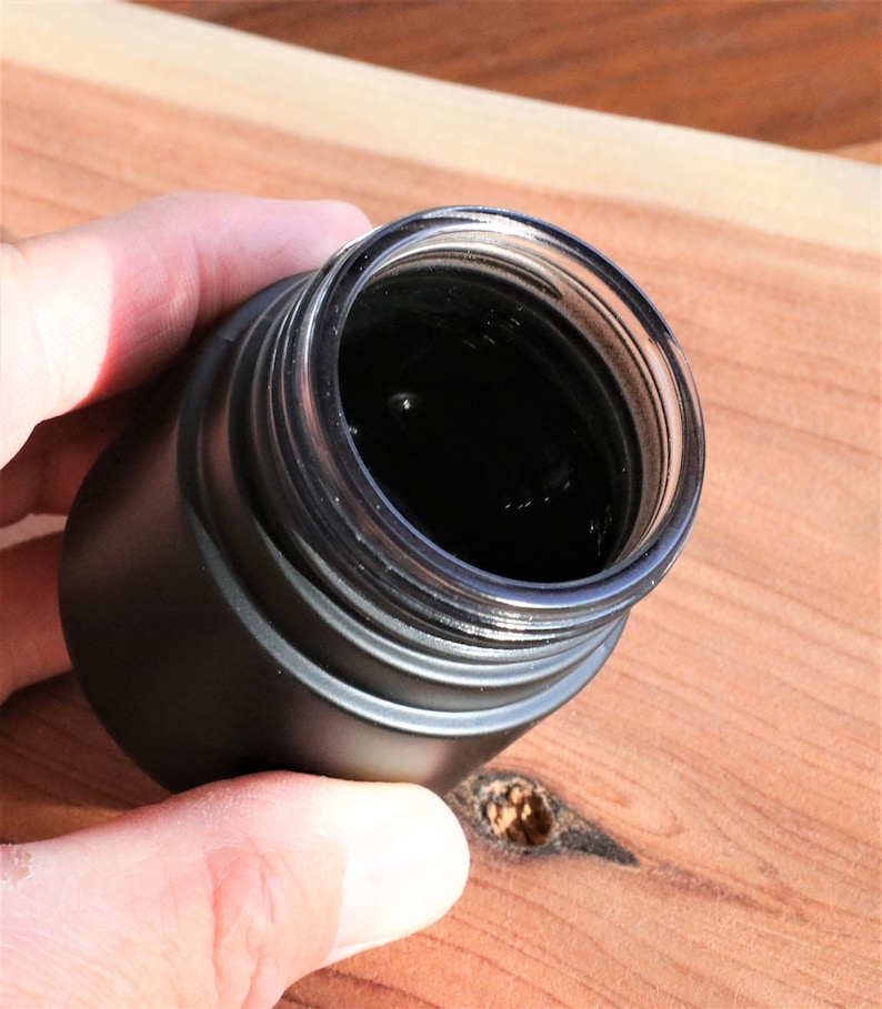 Black Smoker Gift Pack: Wenge Dugout, Stash Jar, Grinder & One Hitter Stash